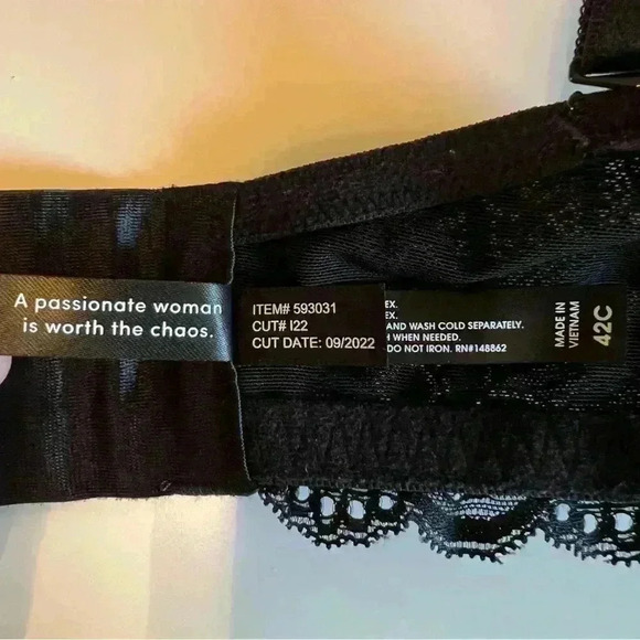 Torrid Black Bra with Lace Trim Full Coverage Size 42C - Picture 6 of 7